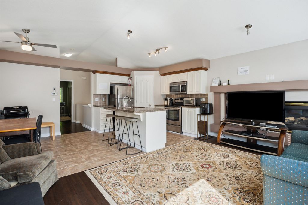 listing image 1105091954707167296