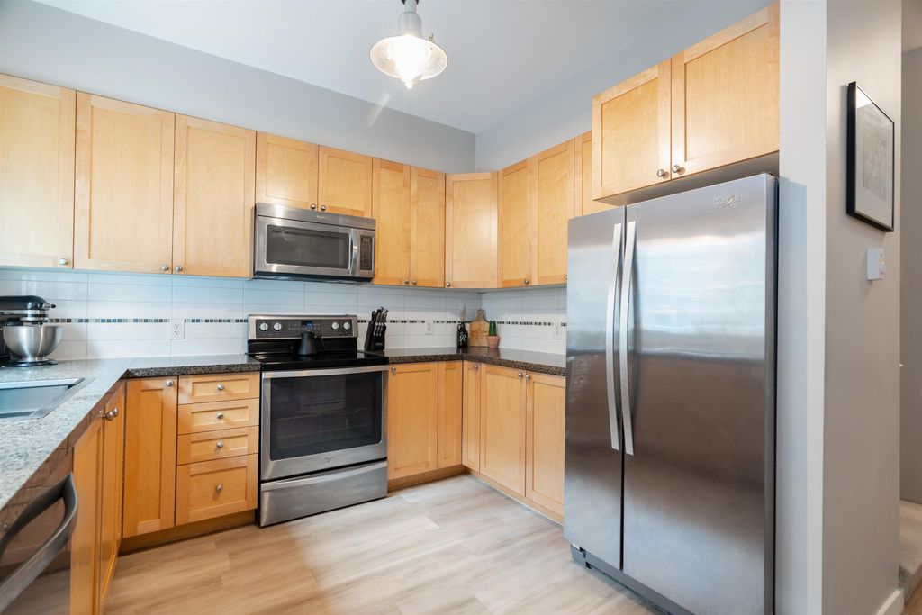 listing image 1100474658629222495