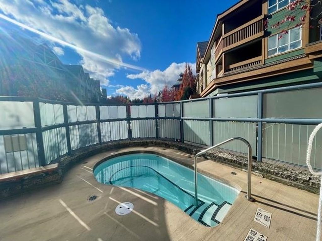 listing image 1102654921466565878
