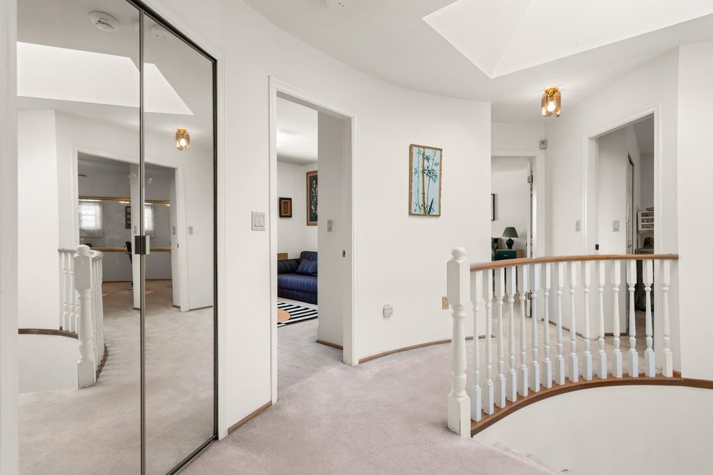 listing image 1108990137167847933