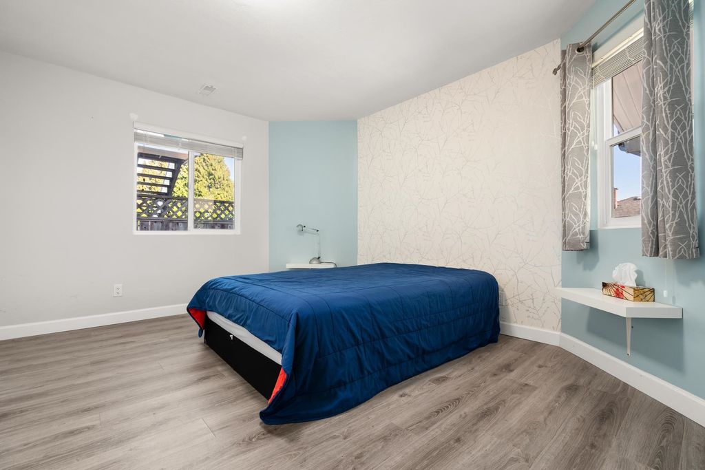 listing image 1101395694427255114