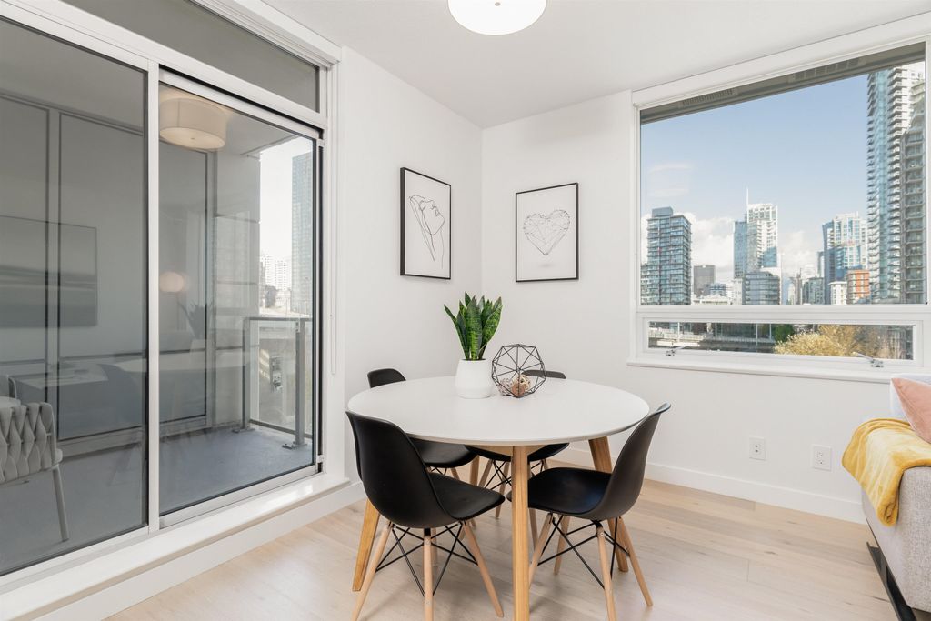listing image 1101682491481153128