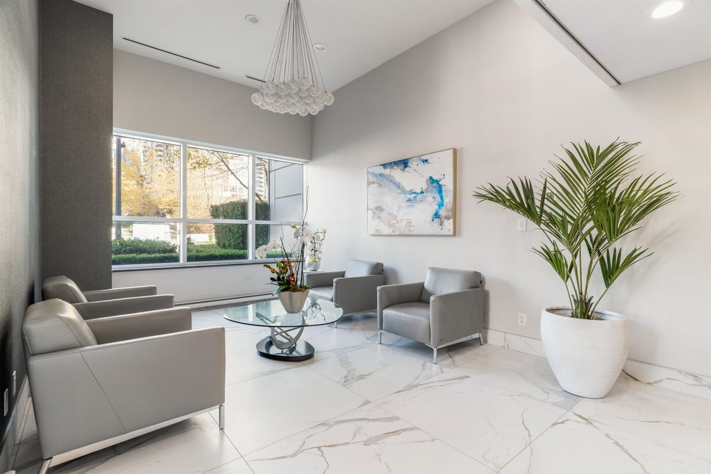 listing image 1106955483878916292