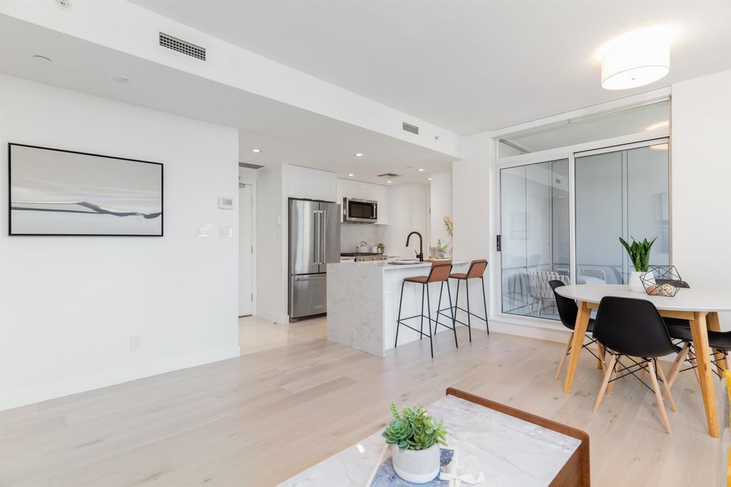 listing image 1107547348213278938