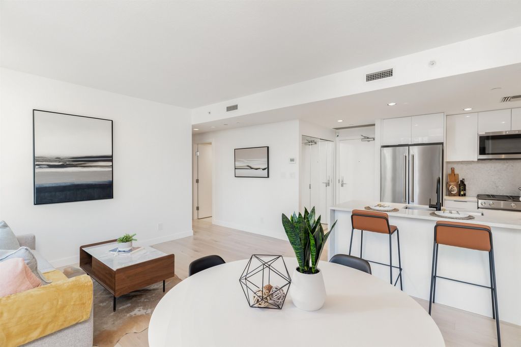 listing image 1101374740184432758