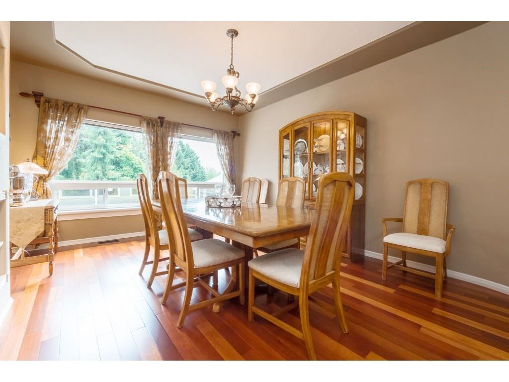 listing image 1108806573520796236
