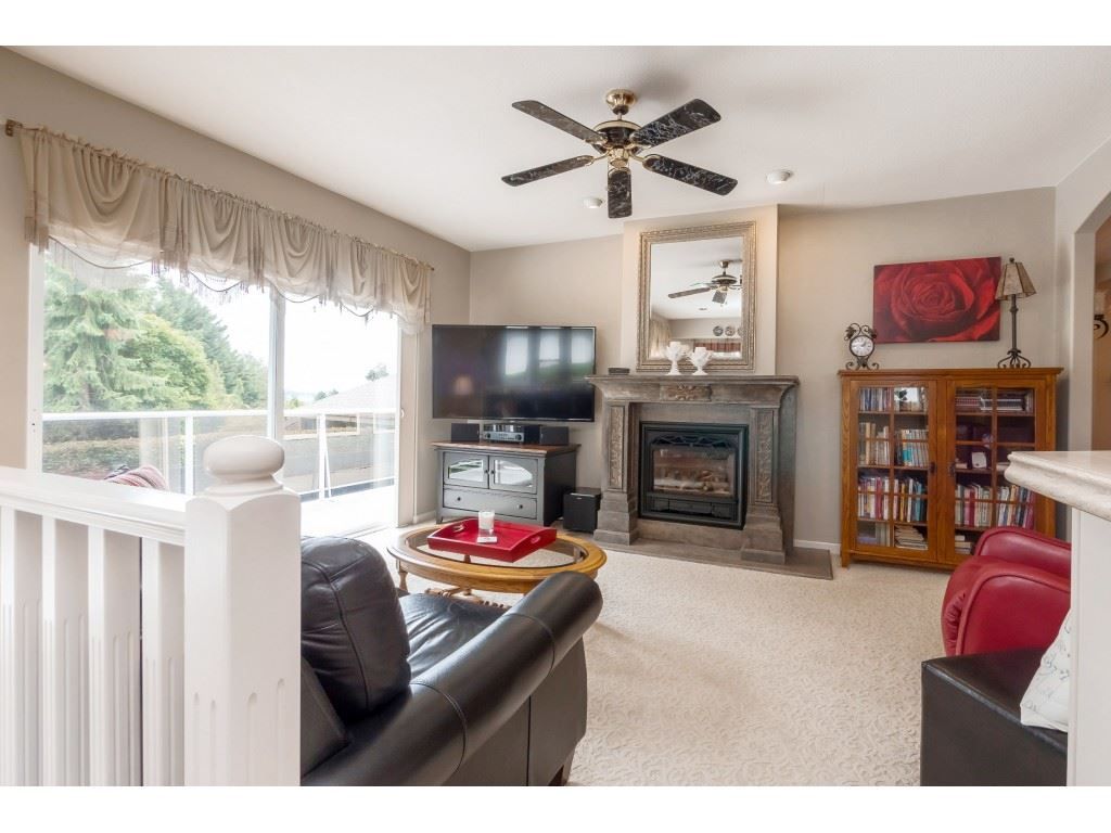 listing image 1109070025759917531