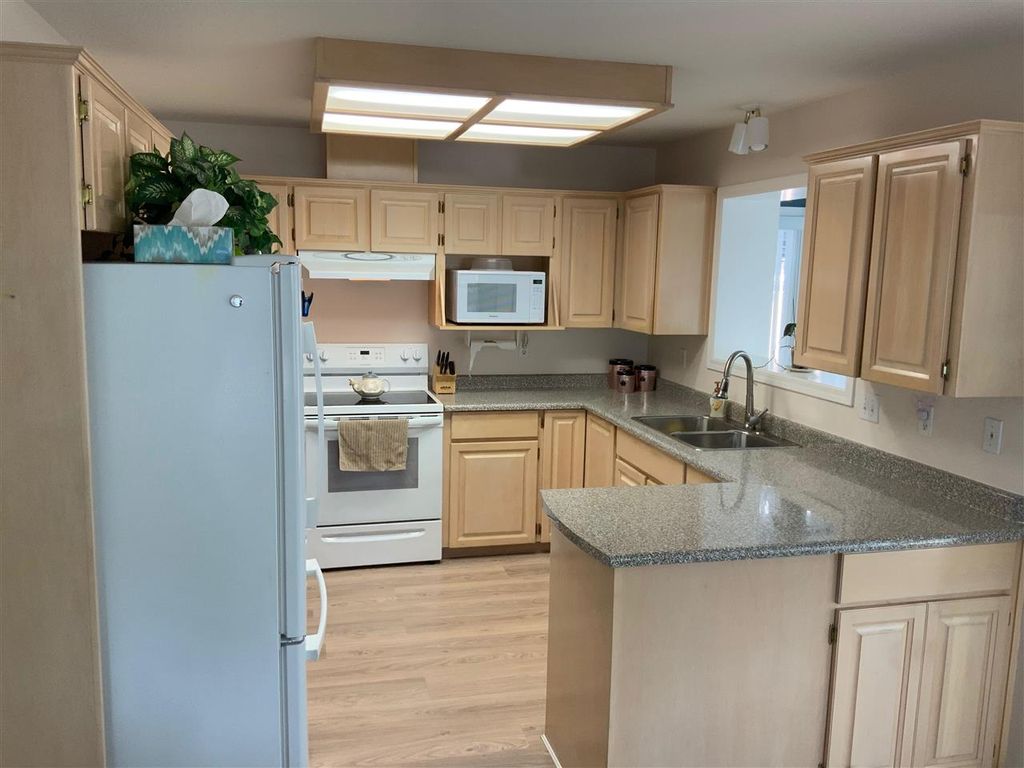 listing image 1100979077997455904