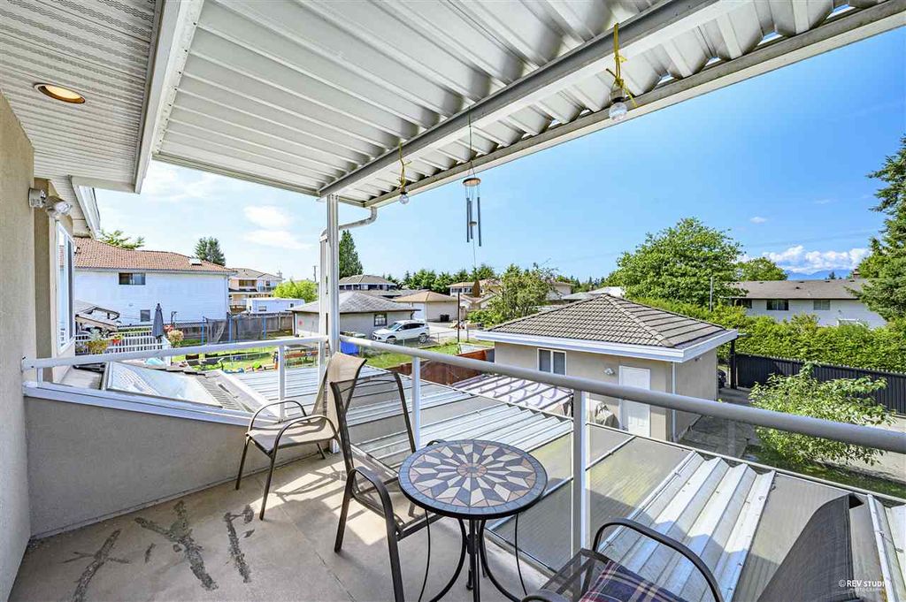 listing image 1101601880822129424