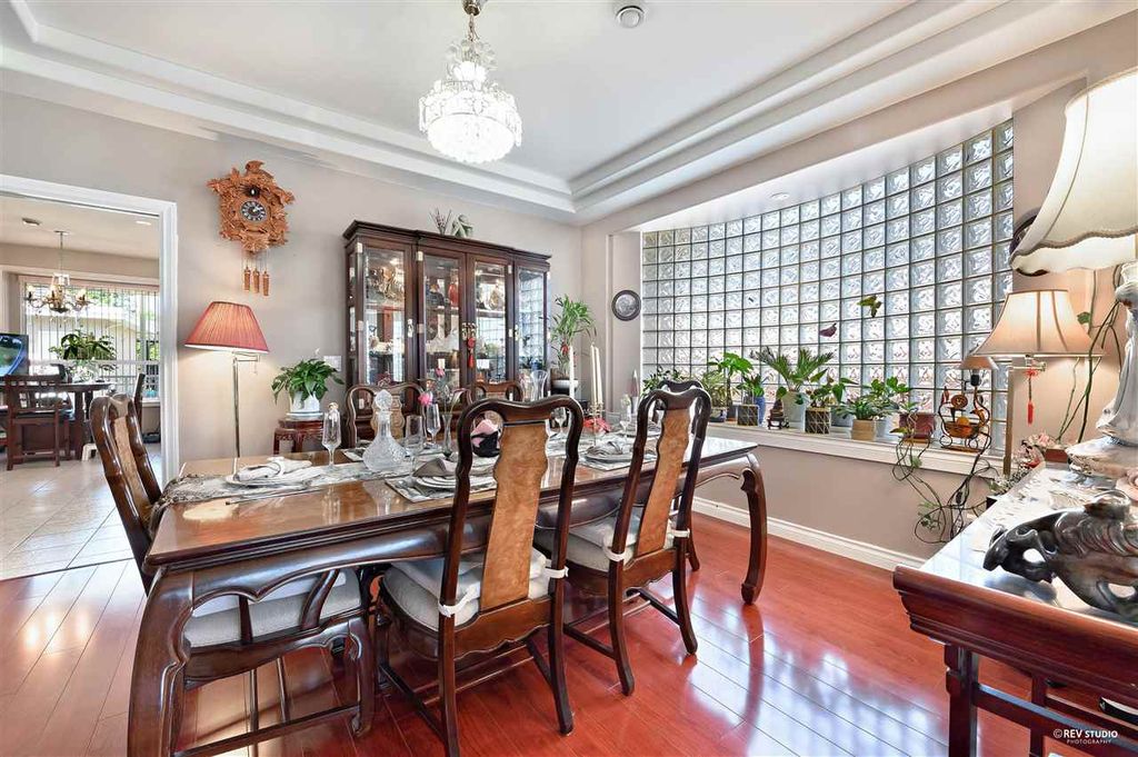 listing image 1108513764785052260