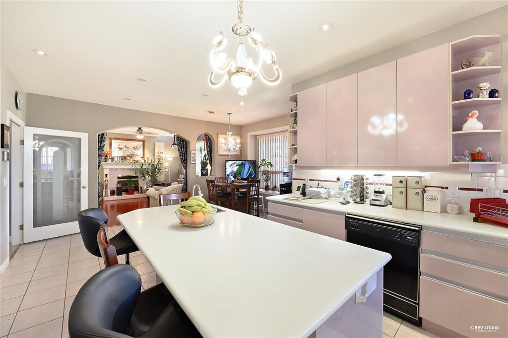 listing image 1108196478794736571