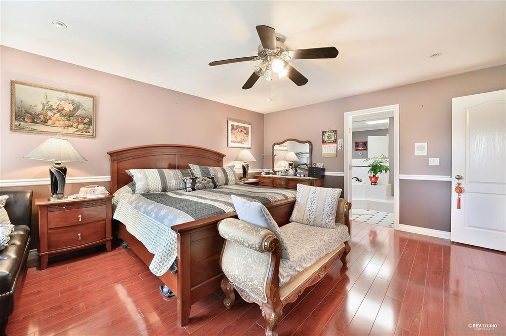 listing image 1102815139206799110