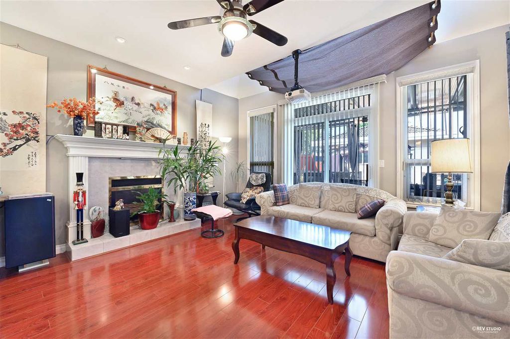 listing image 1102162033404248807