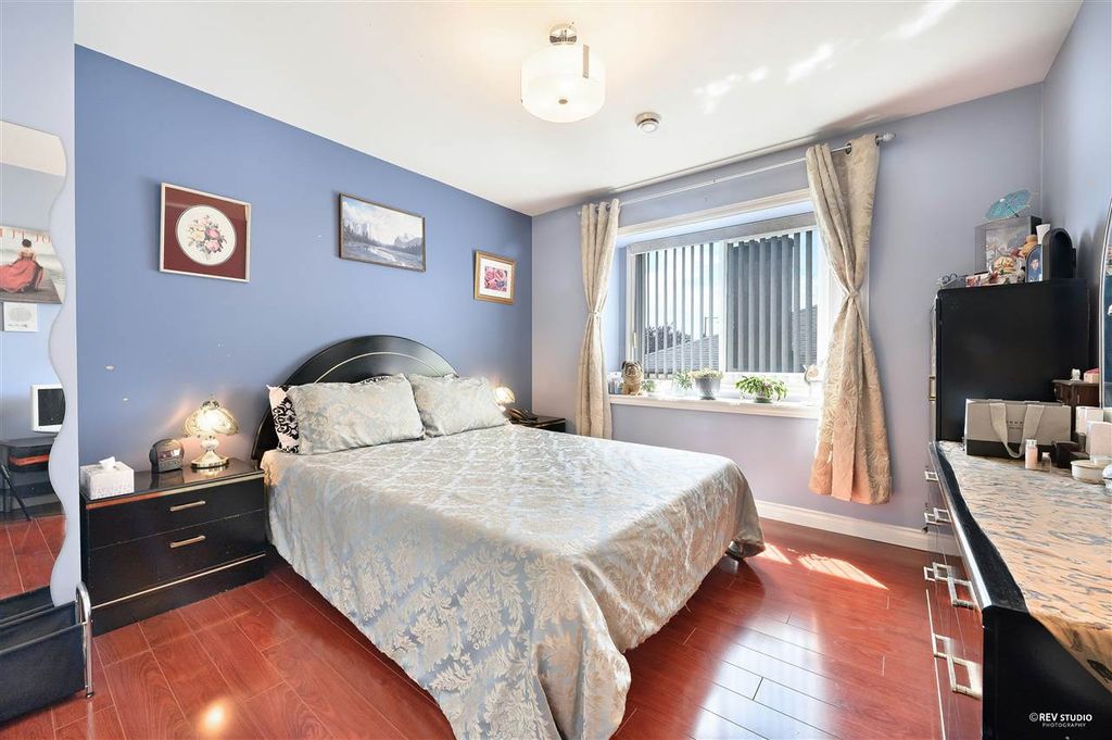 listing image 1102471342727057937