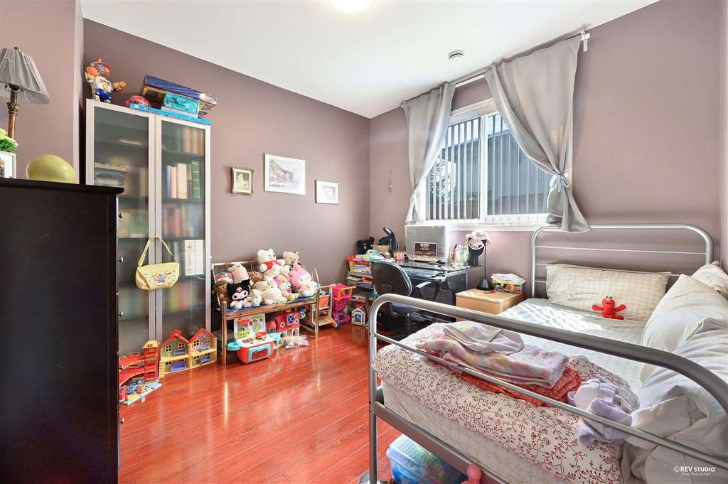 listing image 1108126880420283492