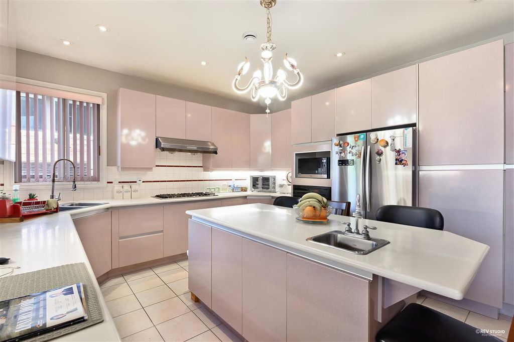 listing image 1100805742636661180