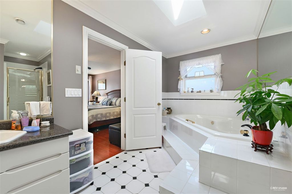 listing image 1107183744267848105
