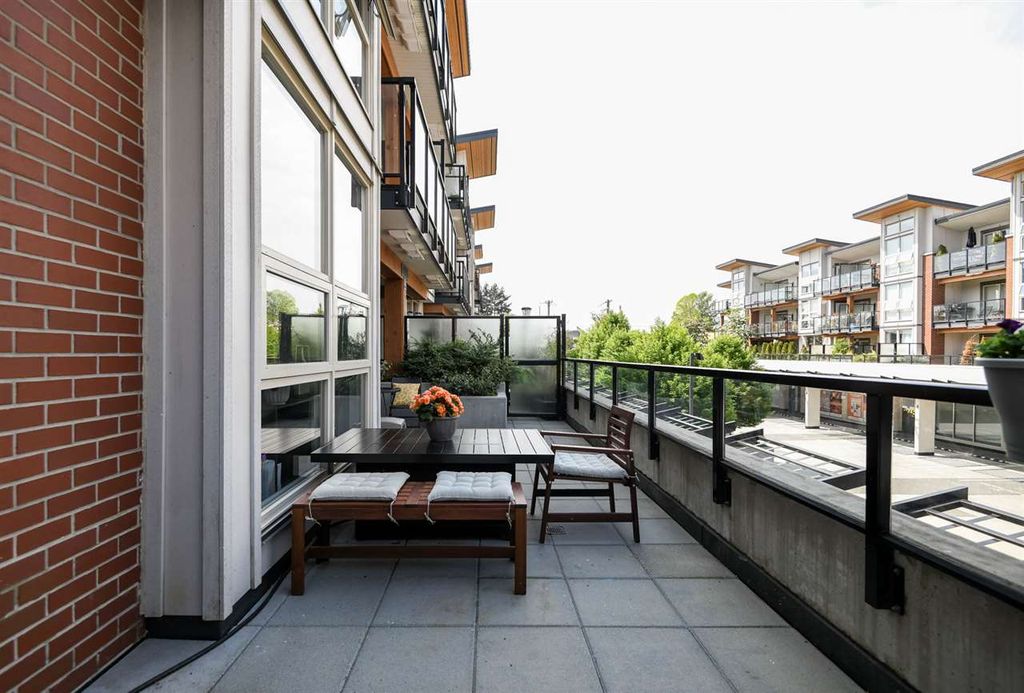 listing image 1102851868511501457