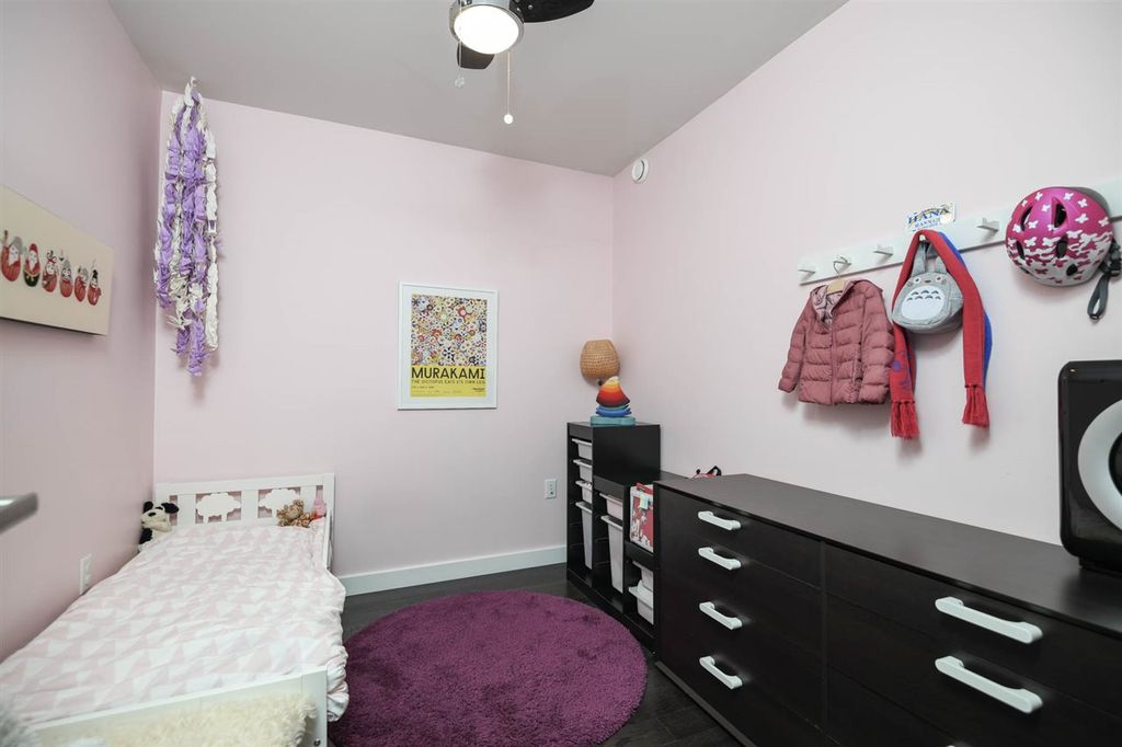 listing image 1103389791123659489