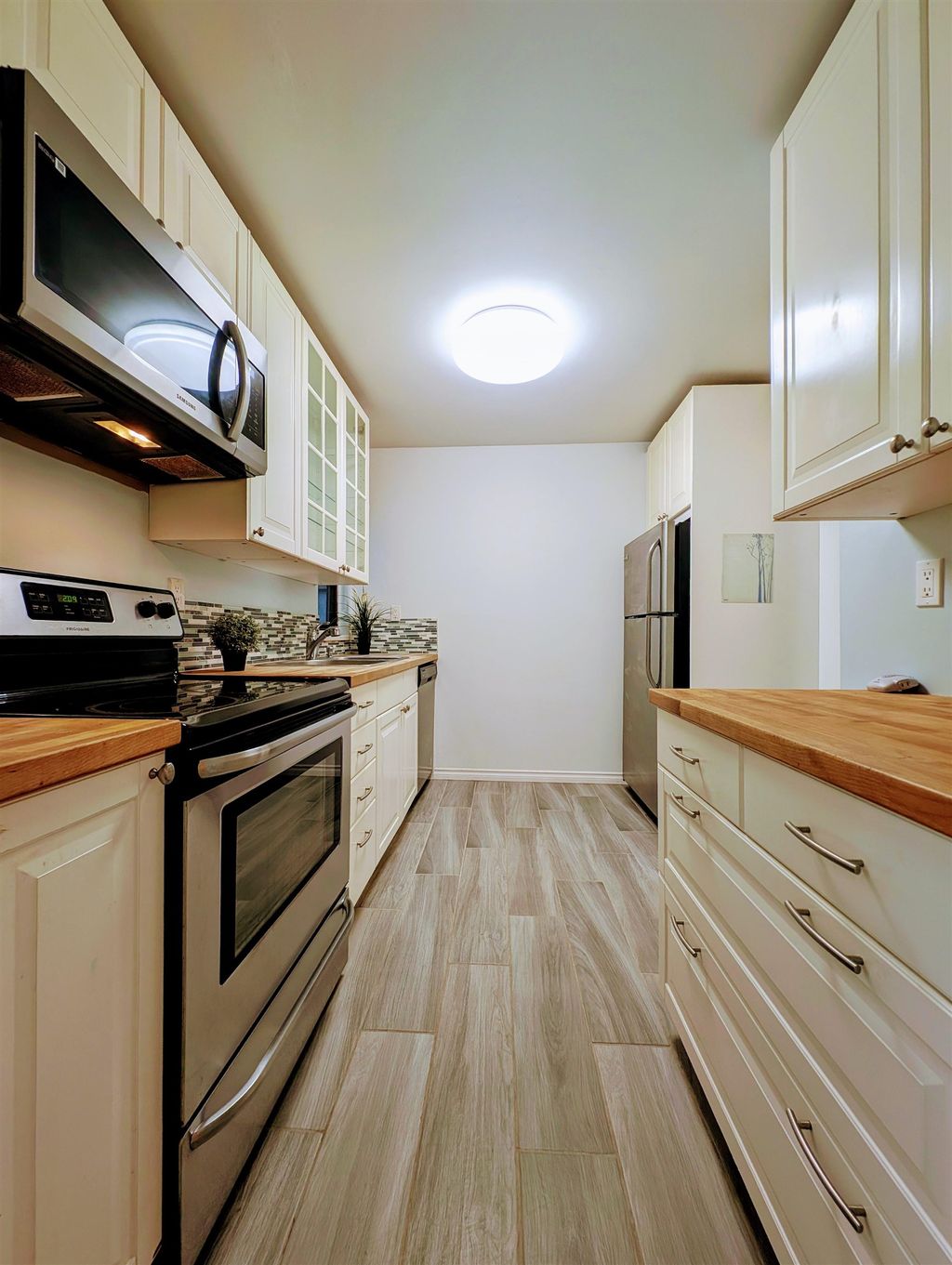 listing image 1102273929047556173