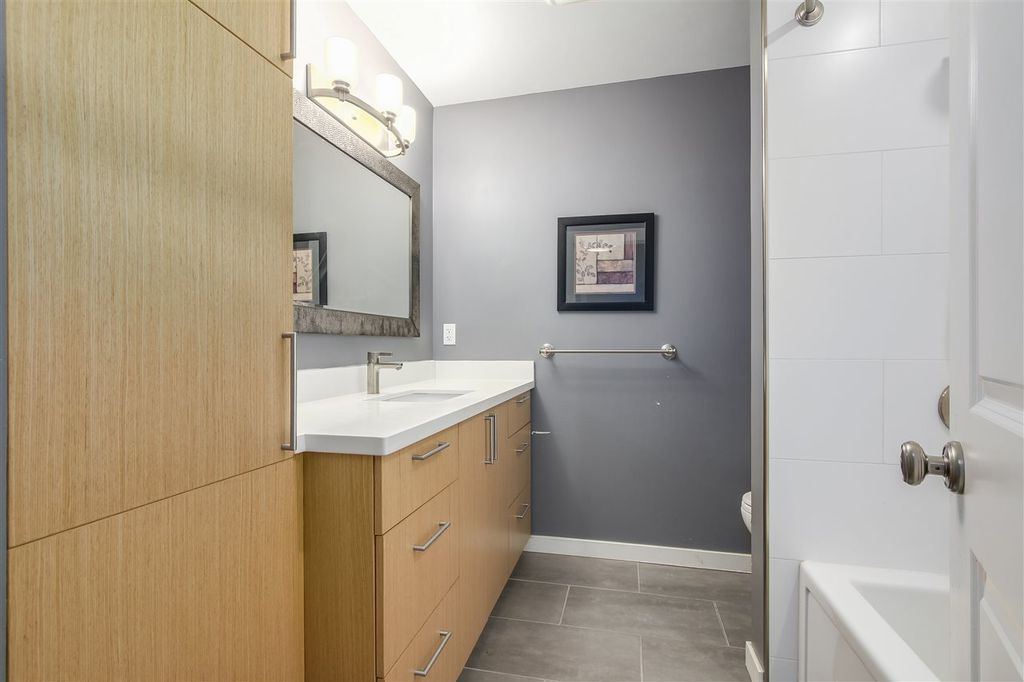 listing image 1108338948589460050