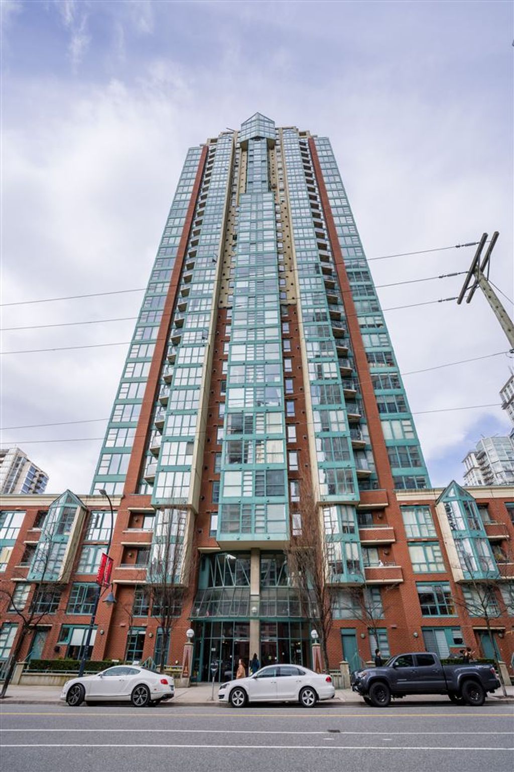 listing image 1101488580437110597