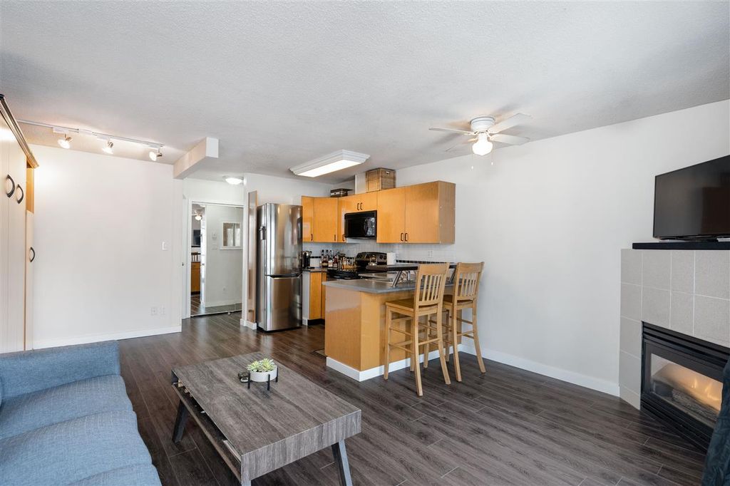 listing image 1103619433707095896