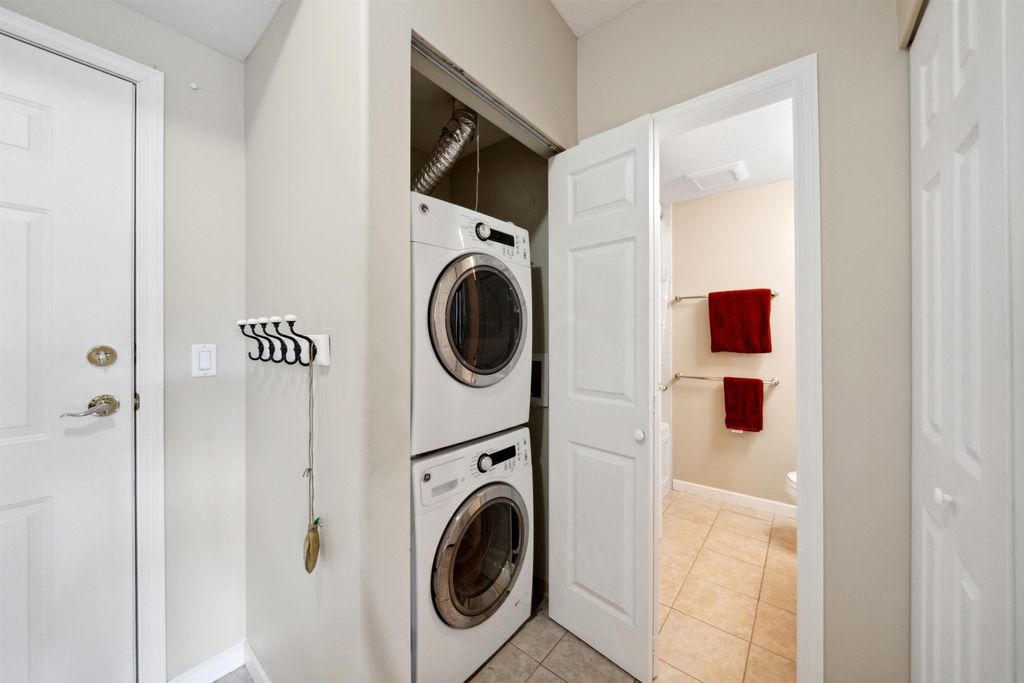 listing image 1107134100206606672