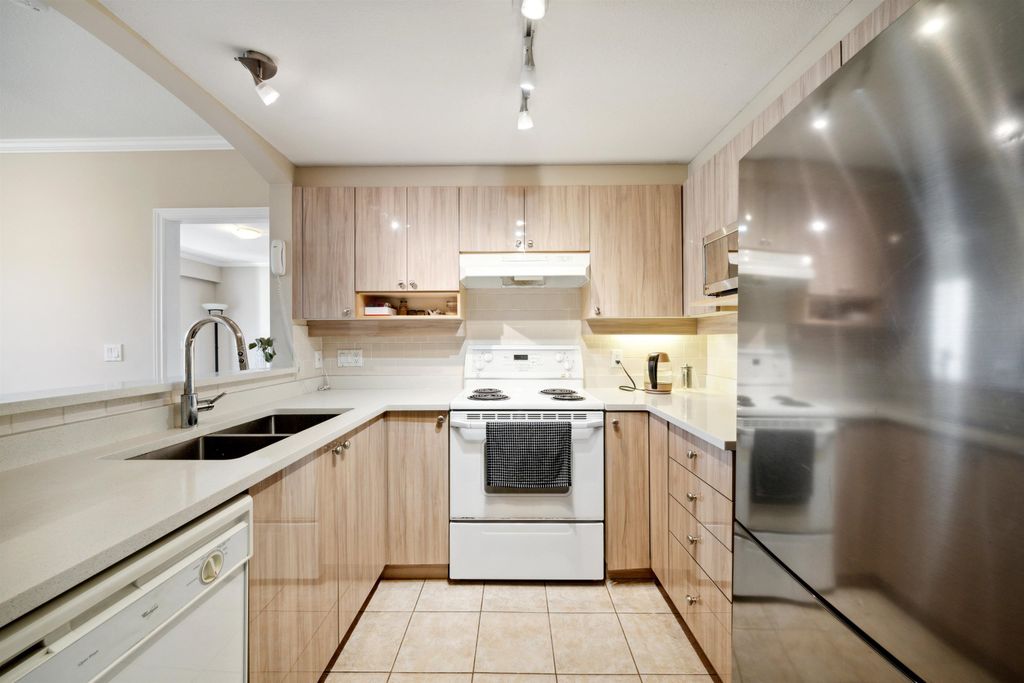 listing image 1100623942003296857