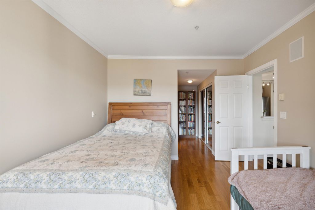 listing image 1100116792833242765