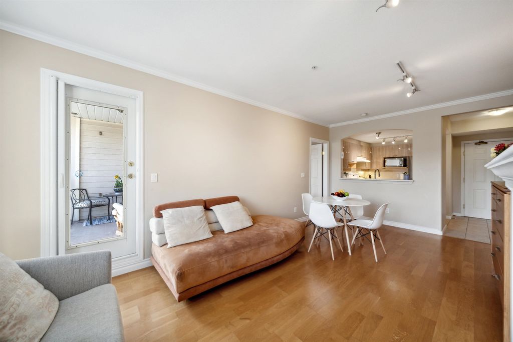 listing image 1102014777972736110