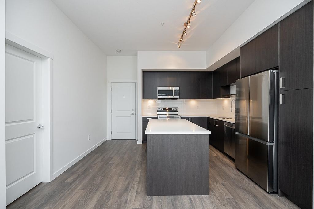 listing image 1101186813262984221