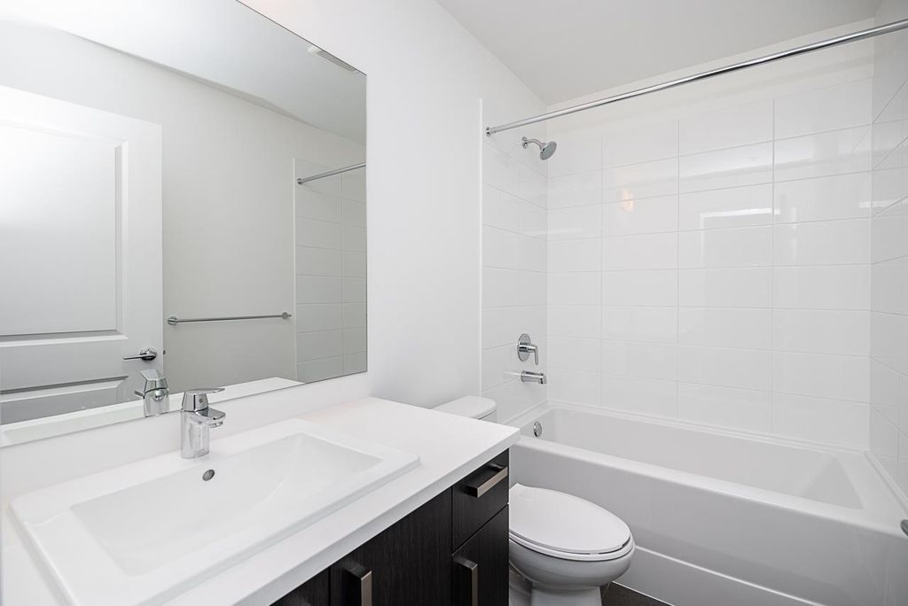 listing image 1106153824825167442
