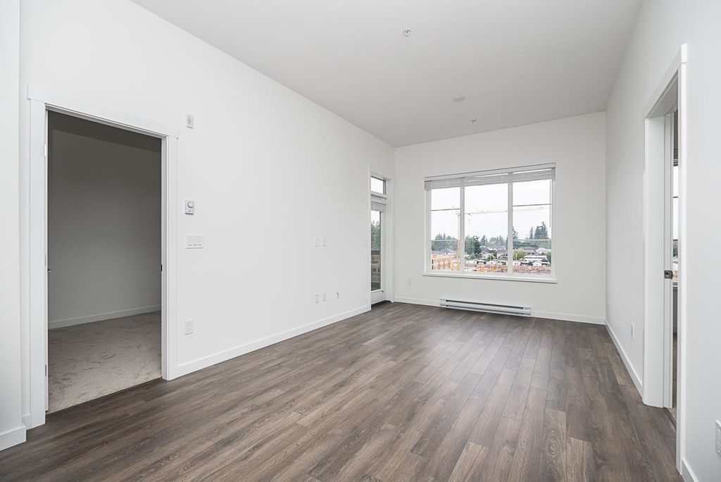 listing image 1105498678417181234