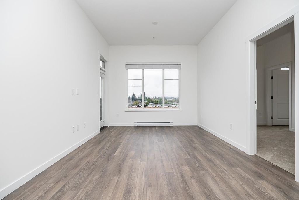 listing image 1104805293421356900
