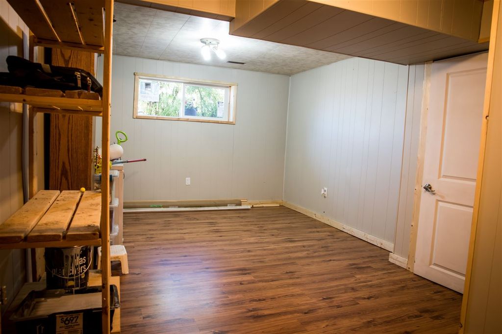 listing image 1100338725628654583