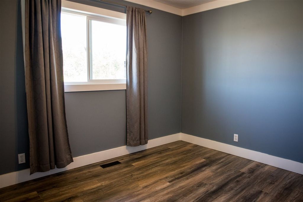 listing image 1106275307998292623