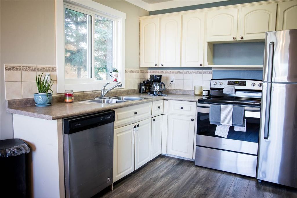listing image 1104099143602736591