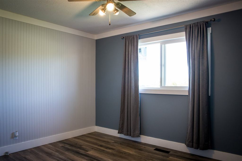 listing image 1100184240503209072