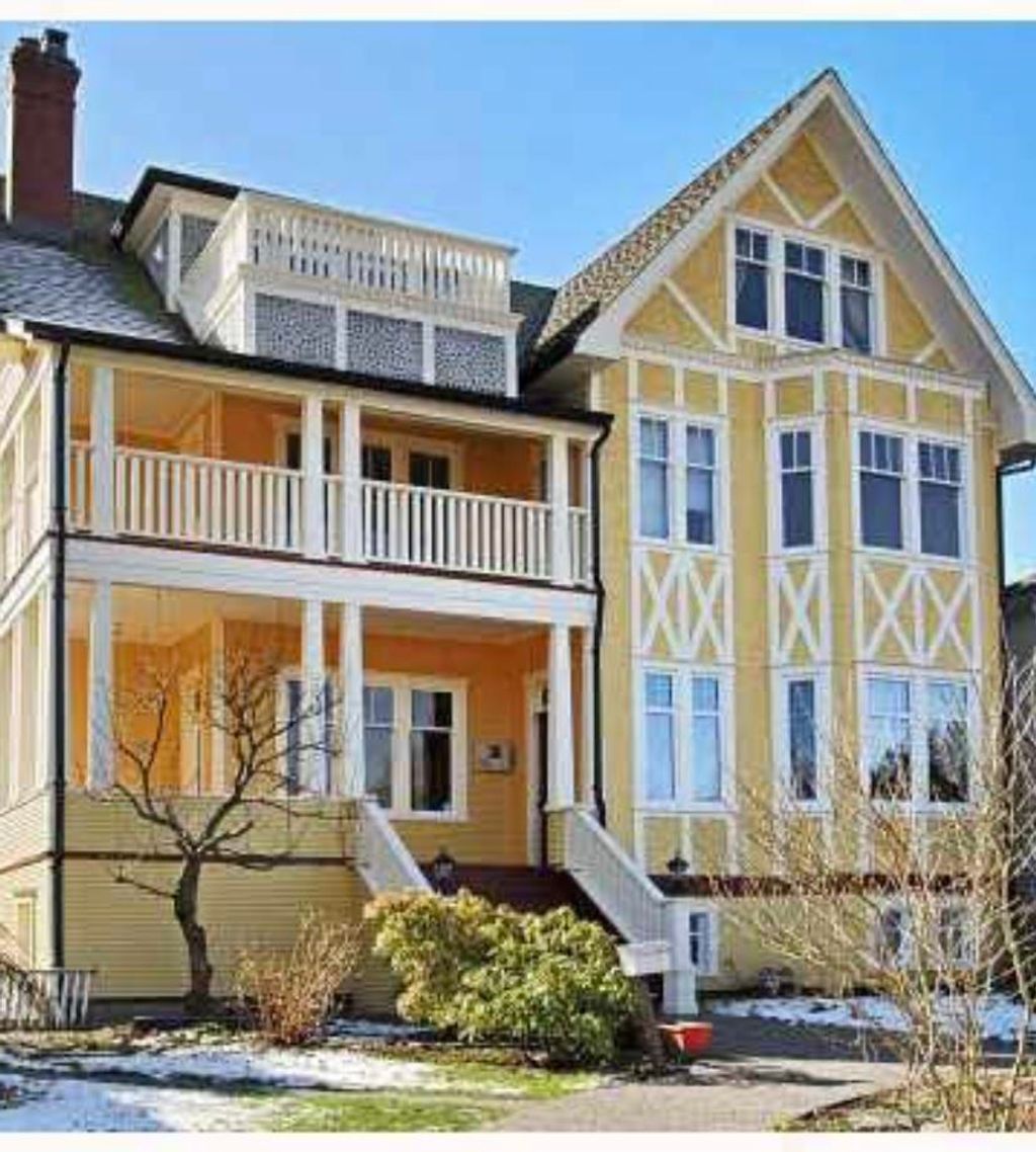 listing image 1109425249304603983