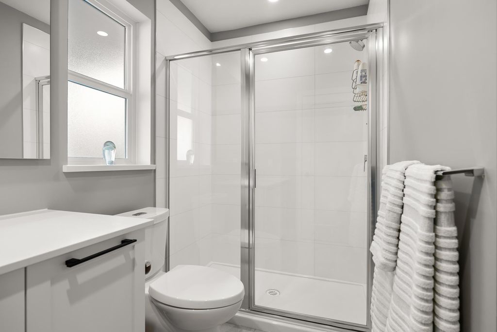 listing image 1107309181114229074