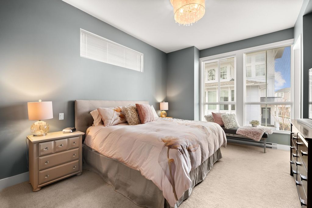 listing image 1108934148419651236