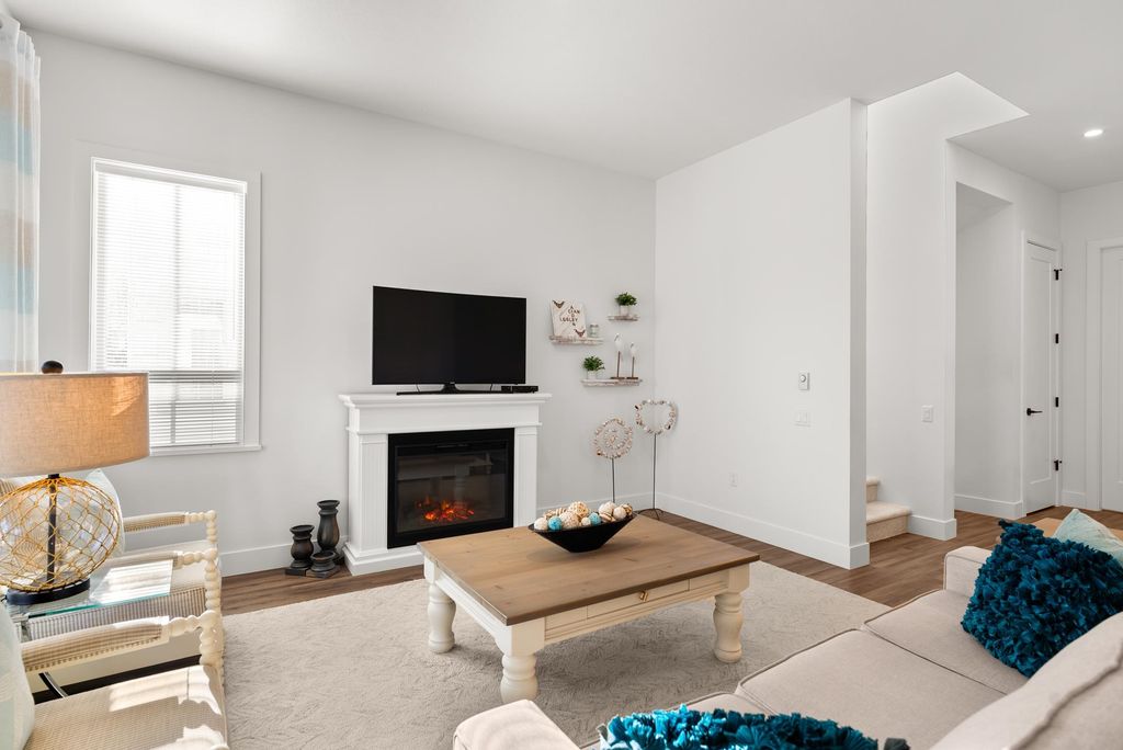 listing image 1107121800987460344