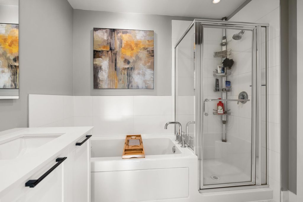 listing image 1109922169793197906