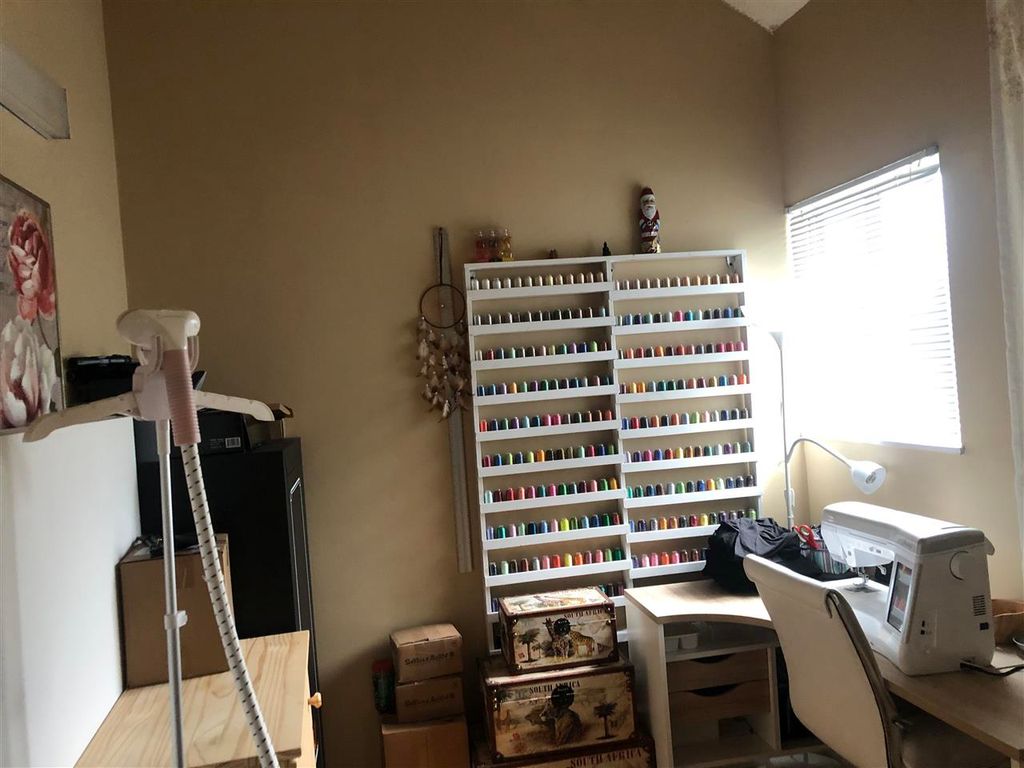 listing image 1108914613707135249