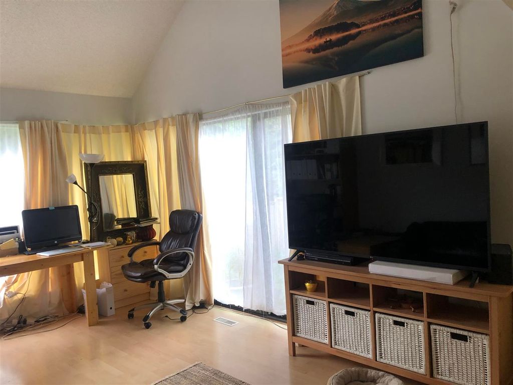 listing image 1100628222570351211