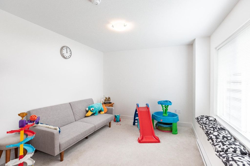 listing image 1105605887217293707