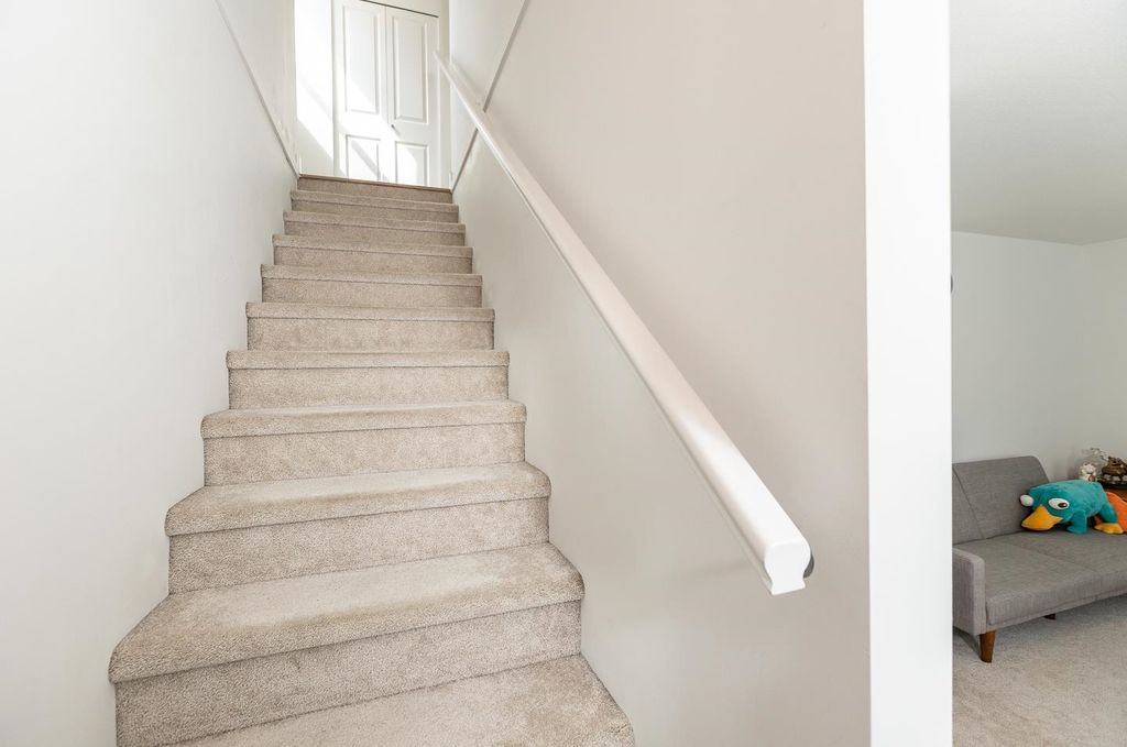 listing image 1102825295449175895