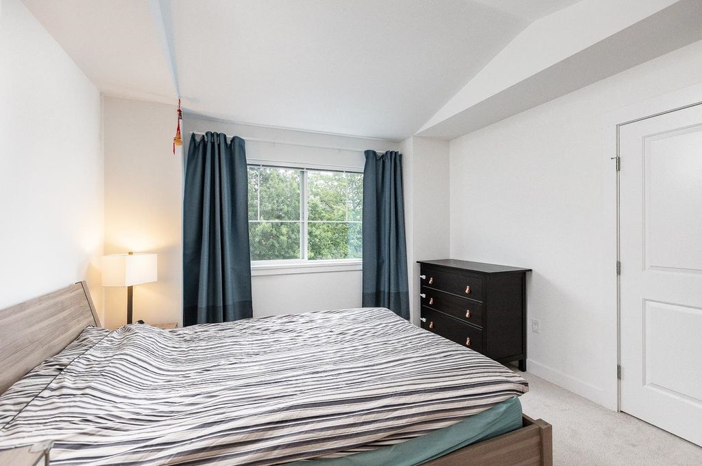 listing image 1106496204428987740