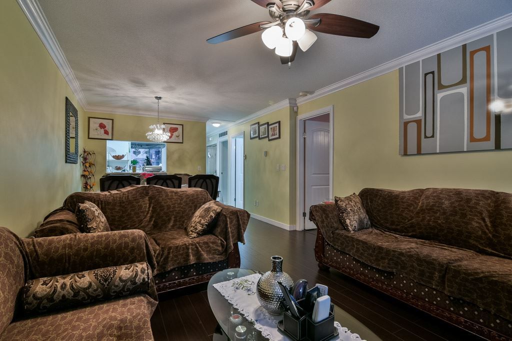 listing image 1100213800498797160